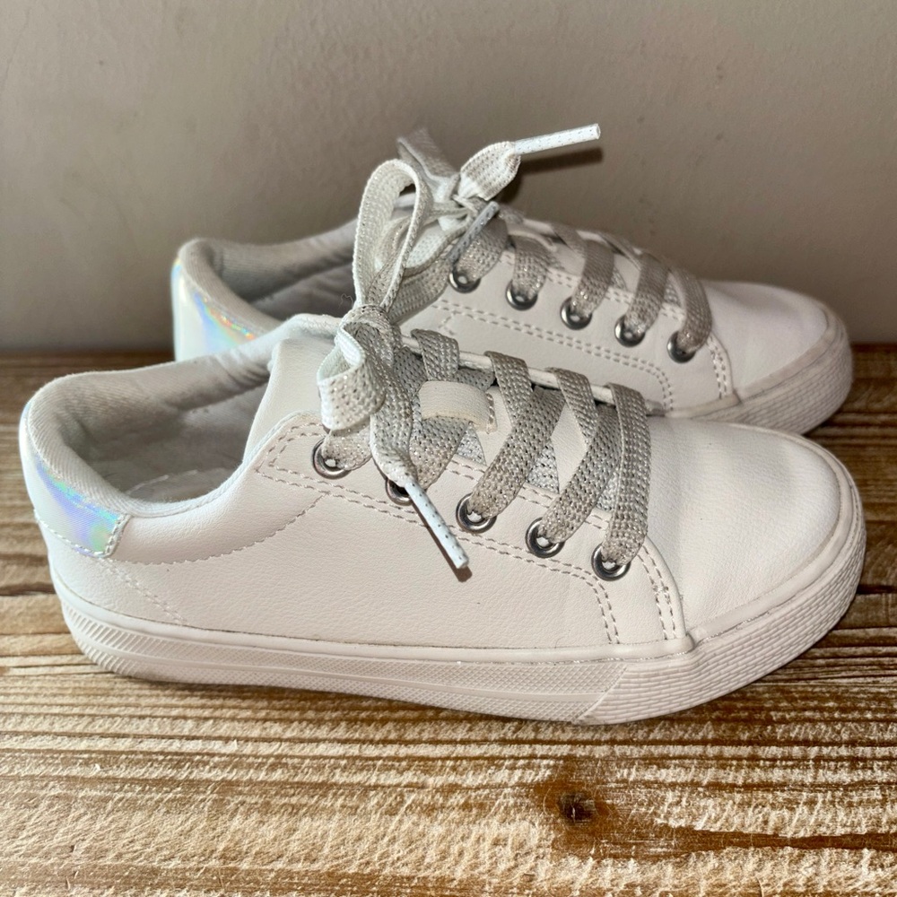 The Children's Place Girls' Low Top Sneakers